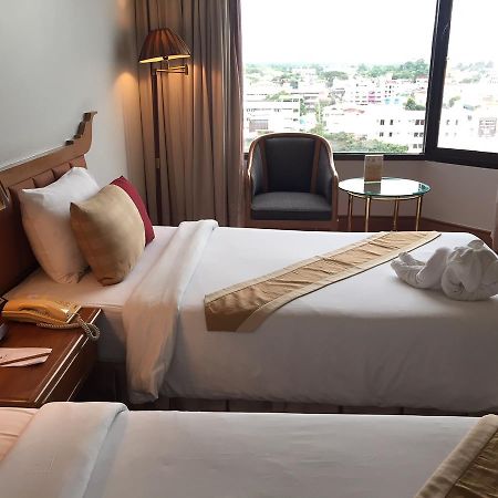 Laithong Hotel Ubon Ratchathani Exterior photo